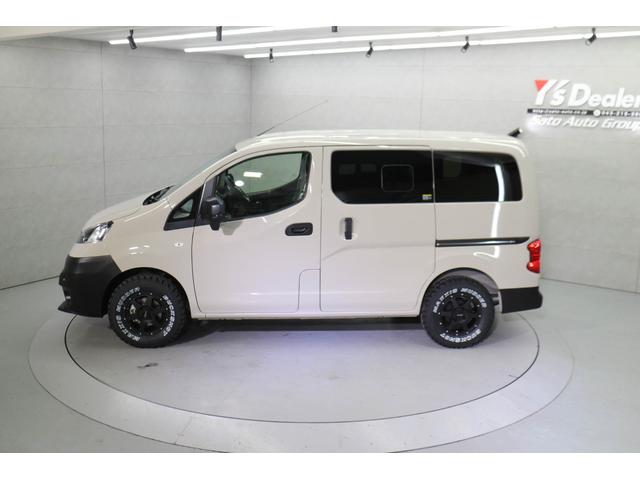 ＮＶ２００バネットワゴン １６Ｘ－２Ｒ　ＶＡＮＬＩＦＥＶＩＬＬＡＧＥ仕様　　オーディオ＆シフトパネル同色カラー　新品ＳＥ６ホイール＆ホワイトレタータイヤ　スマートキー　ウィンカーミラー　寒冷地仕様　　衝突被害軽減ブレーキ（10枚目）