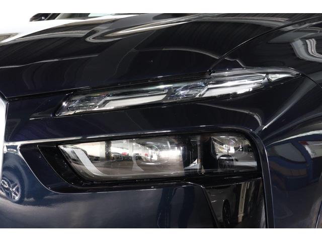 X7 xDrive 40d Mスポーツ スカイラウンジパノラマサンルーフ ブラックメリノレザーシートヒーターベンチレーション 6人乗り 22インチホイール BMW認定中古車(24枚目)