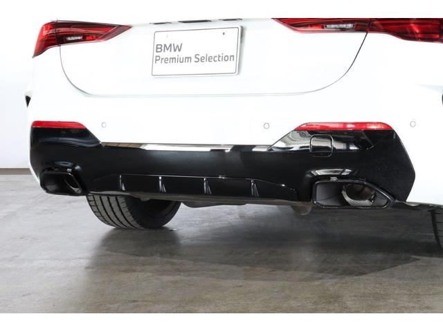 ４シリーズ Ｍ４４０ｉ　ｘＤｒｉｖｅクーペ　Ｍパフォーマンス仕様　ブレーキ　アロイホイール　カーボンミラーカバー　サイドストライプ　リアスポイラー　ＡｐｐｌｅＣａｒＰｌａｙ　Ｈａｒｍａｎ／Ｋａｒｄｏｎ　ＢＭＷ認定中古車（16枚目）