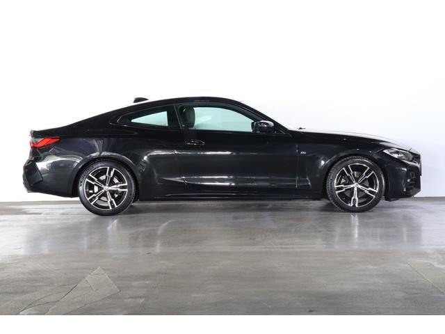 ４シリーズ ４２０ｉクーペ　Ｍスポーツ　コンフォートパッケージ　インテリジェントセーフティー　ステアリングサポート　パーキングアシスト　後退アシスト　ＡｐｐｌｅＣａｒＰｌａｙ　ＢＭＷ認定中古車（7枚目）