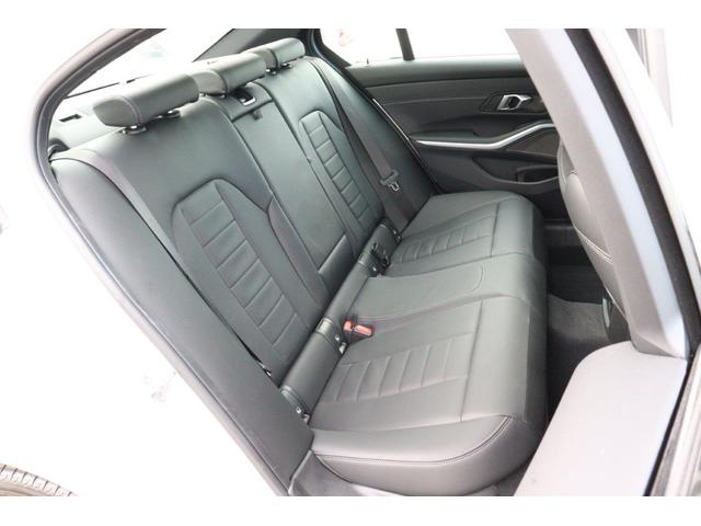 ３シリーズ ３３０ｅ　Ｍスポーツ　カーブドディスプレイ　ヘッドアップディスプレイ　ＡｐｐｌｅＣａｒＰｌａｙ　ステアリングサポート　パーキングアシスト　後退アシスト　ＢＭＷ認定中古車（5枚目）