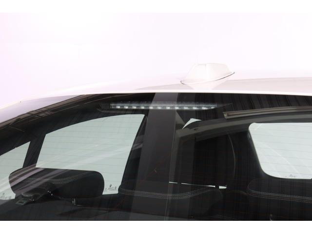 3シリーズ 330e Mスポーツ BMW認定中古車 ハーマンカードン ブラックレザーシート アクティブクルーズコントロール レーンディパーチャーウォーニング ヘッドアップディスプレイ 地デジチューナー 電動トランク シートヒーター(9枚目)