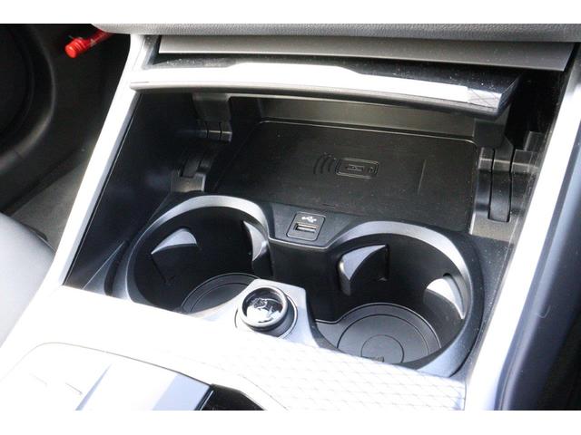 ３シリーズ ３３０ｅ　Ｍスポーツ　ブラックレザー　カーブドディスプレイ　ヘッドアップディスプレイ　ＡｐｐｌｅＣａｒＰｌａｙ　ステアリングサポート　パーキングアシスト　後退アシスト　ＢＭＷ認定中古車（26枚目）