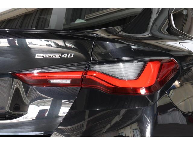 ｉ４ ｅＤｒｉｖｅ　４０　Ｍスポーツ　ＢＭＷ認定中古車　アクティブクルーズコントロール　　レーンディパーチャーウォーニング　ヘッドアップディスプレイ　シートヒーター　電動トランク　パークディスタンスコントロール　パーキングアシスト（10枚目）