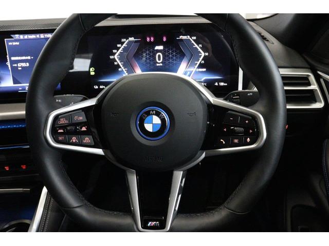 ｉ４ ｅＤｒｉｖｅ　４０　Ｍスポーツ　ＢＭＷ認定中古車　アクティブクルーズコントロール　　レーンディパーチャーウォーニング　ヘッドアップディスプレイ　シートヒーター　電動トランク　パークディスタンスコントロール　パーキングアシスト（19枚目）