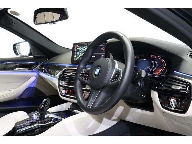 5シリーズ 523d xDrive Mスポーツ BMW認定中古車 ハーマンカードン アイボリー革シート ヘッドアップディスプレイ レーンディパーチャーウォーニング アクティブクルーズコントロール パーキングアシスト パークディスタンスコントロール(14枚目)