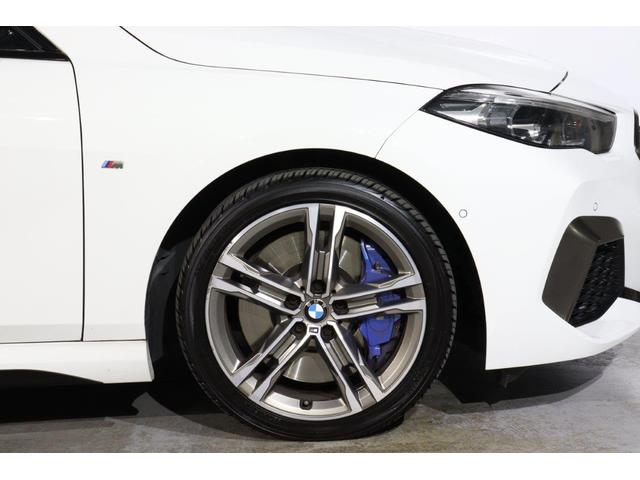 2シリーズ M235i xDriveグランクーペ ビジョンパッケージ Mスポーツブレーキ ヘッドアップディスプレイ AppleCarPlay インテリジェントセーフティー パーキングアシスト ステアリングサポート BMW認定中古車(3枚目)