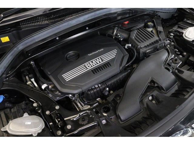 弊社車両はすべて、ご案内前の段階でビー・エム・ダブリュージャパンの基準に則って厳正な車両チェック（第３者機関よる査定）を実施しております。メーター改ざん車や修復歴車は、一切ございません。