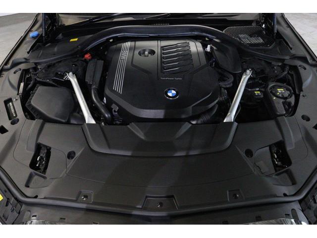 ７シリーズ ７４０ｉ　Ｍスポーツ　イノベーションパッケージ　ドライビングアシストプラス　パーキングアシストプラス　ＢＭＷレーザーライト　ヘッドアップディスプレイ　ＢＭＷ認定中古車（5枚目）