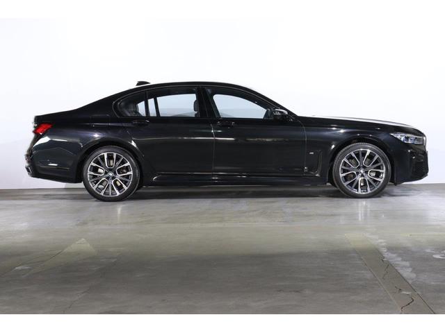 ７シリーズ ７４０ｉ　Ｍスポーツ　イノベーションパッケージ　ドライビングアシストプラス　パーキングアシストプラス　ＢＭＷレーザーライト　ヘッドアップディスプレイ　ＢＭＷ認定中古車（30枚目）