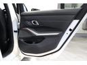 330e Mスポーツ BMW認定中古車 ハーマンカードン ブラックレザーシート アクティブクルーズコントロール レーンディパーチャーウォーニング ヘッドアップディスプレイ 地デジチューナー 電動トランク シートヒーター(49枚目)