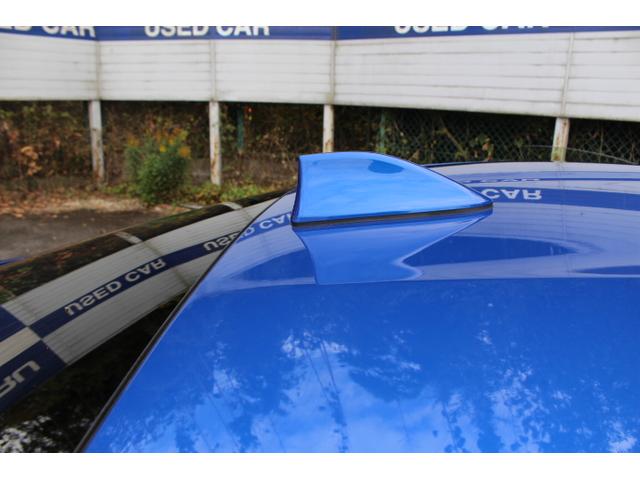 ���[�t�ɂ���V���[�N�t�B���A���e�i�͌����ڂ����łȂ��������ʂɂ��ԗ��㕔�̗��C����}�����đ��s���萫�����߂܂�