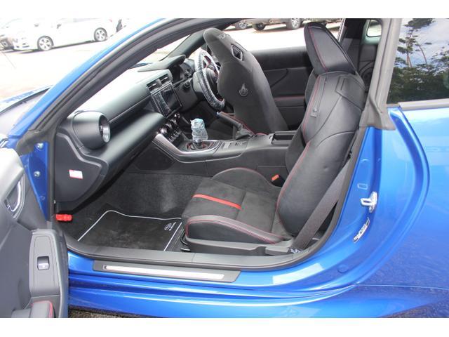 ����ȃV�[�g�̓u���b�N�E���g���X�G�[�h�ɃT�C�h�������u���b�N���U�[���g�p�I�`�F���[���b�h�X�e�b�`�ŖD���グ���n�[�t���U�[�V�[�g�I