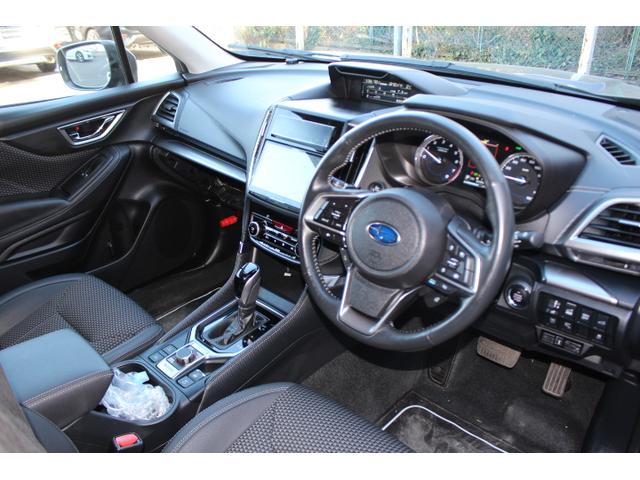 �t�H���X�^�[�͎ԍ��̍������琶�܂�鎋�E�̗ǂ������łȂ����E�ɍL����L�����E��΂ߑO�����m�F���₷���O�p���A�ԕ��m�F���s���₷���{���l�b�g�`��ȂǃX�o���Ǝ��̎��E�̗ǂ������킳���Ă��܂��I