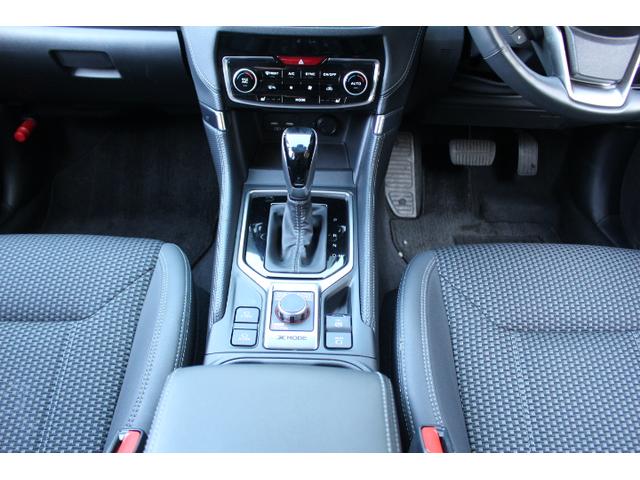 �t�H���X�^�[�̃I�[�g�}�`�b�N�͋����`�F�[���ɂ�鍂���g���N�`�B�\�͂��ւ郊�j�A�g���j�b�N�I�b�u�s�炵����ʋ󑖊��̖����_�C���N�g�Ȋ��o��̊��o���܂��I