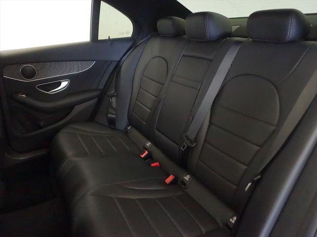 Ｃクラス Ｃ２００　ローレウスエディション　スポーツプラスパッケージ　Ｂｌｕｅｔｏｏｔｈ接続　ＥＴＣ　ＬＥＤヘッドライト　ＴＶ　アイドリングストップ　クルーズコントロール　コネクテッド機能　シートヒーター　トランクスルー　ナビ　バックモニター（22枚目）