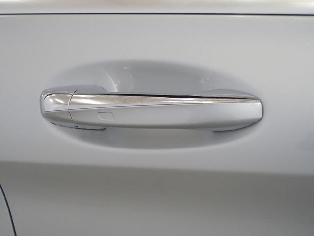 Ｃクラス Ｃ２００　ローレウスエディション　スポーツプラスパッケージ　Ｂｌｕｅｔｏｏｔｈ接続　ＥＴＣ　ＬＥＤヘッドライト　ＴＶ　アイドリングストップ　クルーズコントロール　コネクテッド機能　シートヒーター　トランクスルー　ナビ　バックモニター（26枚目）