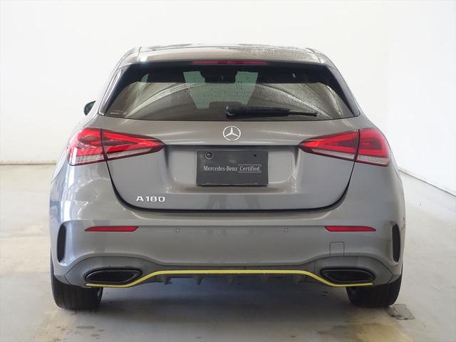 Ａクラス Ａ１８０　エディション１　Ｂｌｕｅｔｏｏｔｈ接続　ＥＴＣ　ＬＥＤヘッドライト　ＴＶ　アイドリングストップ　クルーズコントロール　コネクテッド機能　サイドカメラ　シートヒーター　トランクスルー　ナビ　バックモニター　パワーシート（3枚目）