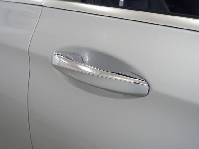 Ｅクラス Ｅ２００　アバンギャルド　スポーツ　レザーパッケージ　Ｂｌｕｅｔｏｏｔｈ接続　ＥＴＣ　ＬＥＤヘッドライト　ＴＶ　アイドリングストップ　クルーズコントロール　コネクテッド機能　サイドカメラ　シートヒーター　トランクスルー　ナビ（25枚目）