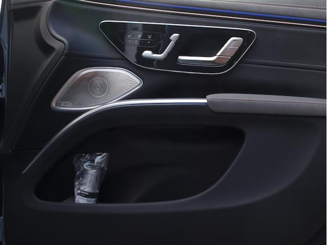 ＥＱＳ ＳＵＶ ＥＱＳ４５０　４ＭＡＴＩＣ　ＳＵＶ　ＡＭＧラインパッケージ　ナイトパッケージ　３列シート　Ｂｌｕｅｔｏｏｔｈ接続　ＥＴＣ　ＬＥＤヘッドライト　ＴＶ　クルーズコントロール　コネクテッド機能　サイドカメラ　サンルーフ・ガラスルーフ（14枚目）