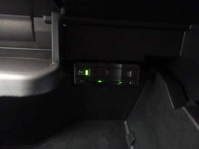 GLB GLB35 4MATIC AMGアドバンスドパッケージ 3列シート Bluetooth接続 ETC LEDヘッドライト アイドリングストップ クルーズコントロール コネクテッド機能 サイドカメラ サンルーフ・ガラスルーフ(21枚目)