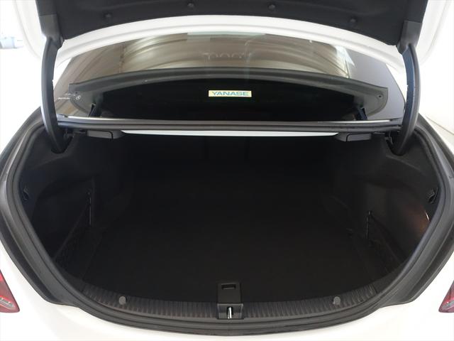 Ｃクラス Ｃ２２０　ｄ　ローレウスエディション　レザーエクスクルーシブ　パッケージ・レーダーセーフティパッケージ・スポーツプラスパッケージ（10枚目）