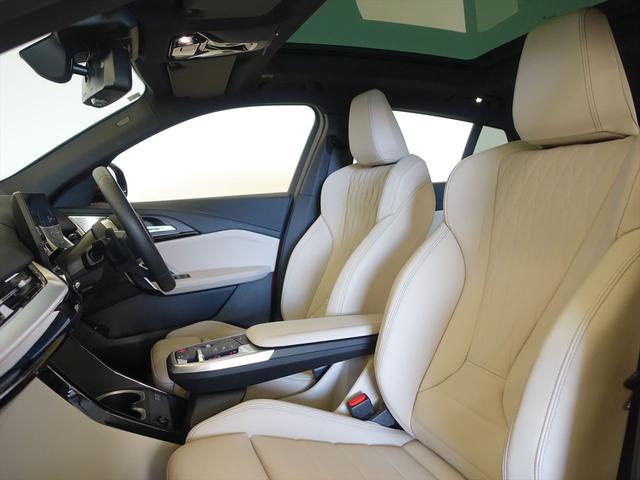 Ｘ２ ｘＤｒｉｖｅ２０ｉ　Ｍスポーツ　シートヒーター　パワーシート　トランクスルー　コネクテッド機能　ナビ　音楽プレーヤー接続　Ｂｌｕｅｔｏｏｔｈ接続　ＥＴＣ　サンルーフ・ガラスルーフ　ＬＥＤヘッドライト　電動リアゲート　全周囲カメラ（18枚目）