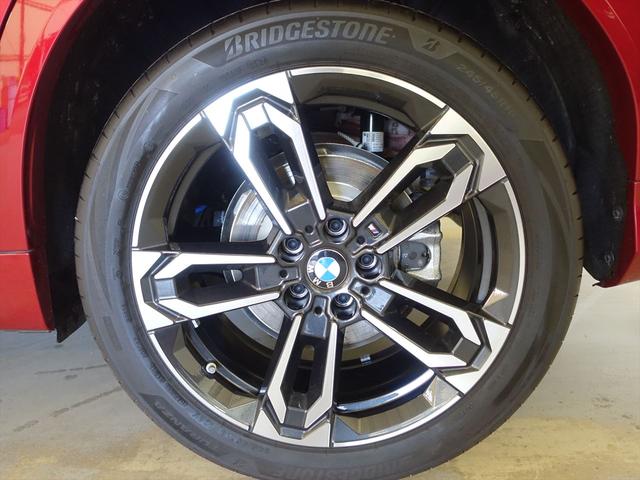 Ｘ２ ｘＤｒｉｖｅ２０ｉ　Ｍスポーツ　シートヒーター　パワーシート　トランクスルー　コネクテッド機能　ナビ　音楽プレーヤー接続　Ｂｌｕｅｔｏｏｔｈ接続　ＥＴＣ　サンルーフ・ガラスルーフ　ＬＥＤヘッドライト　電動リアゲート　全周囲カメラ（33枚目）