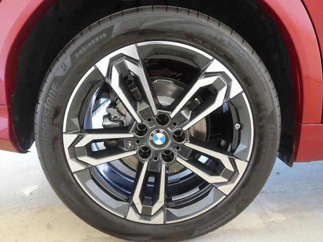 Ｘ２ ｘＤｒｉｖｅ２０ｉ　Ｍスポーツ　シートヒーター　パワーシート　トランクスルー　コネクテッド機能　ナビ　音楽プレーヤー接続　Ｂｌｕｅｔｏｏｔｈ接続　ＥＴＣ　サンルーフ・ガラスルーフ　ＬＥＤヘッドライト　電動リアゲート　全周囲カメラ（34枚目）