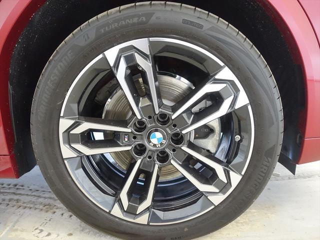 Ｘ２ ｘＤｒｉｖｅ２０ｉ　Ｍスポーツ　シートヒーター　パワーシート　トランクスルー　コネクテッド機能　ナビ　音楽プレーヤー接続　Ｂｌｕｅｔｏｏｔｈ接続　ＥＴＣ　サンルーフ・ガラスルーフ　ＬＥＤヘッドライト　電動リアゲート　全周囲カメラ（35枚目）