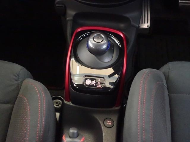 ノート e-POWER ニスモ トランクスルー フロアマット ナビ CD 音楽プレーヤー接続 Bluetooth接続 TV DVD再生 ETC LEDヘッドライト 全周囲カメラ フロントカメラ サイドカメラ バックモニター 盗難防止(15枚目)