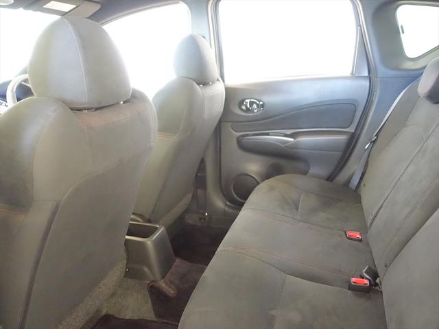 ノート e-POWER ニスモ トランクスルー フロアマット ナビ CD 音楽プレーヤー接続 Bluetooth接続 TV DVD再生 ETC LEDヘッドライト 全周囲カメラ フロントカメラ サイドカメラ バックモニター 盗難防止(22枚目)