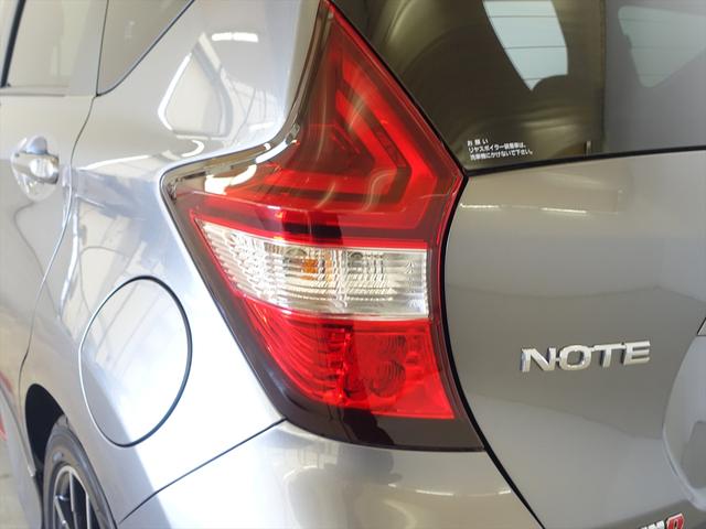 ノート e-POWER ニスモ トランクスルー フロアマット ナビ CD 音楽プレーヤー接続 Bluetooth接続 TV DVD再生 ETC LEDヘッドライト 全周囲カメラ フロントカメラ サイドカメラ バックモニター 盗難防止(28枚目)