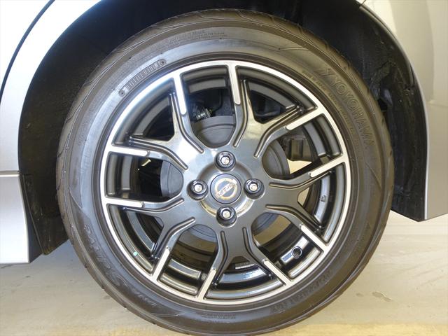 ノート e-POWER ニスモ トランクスルー フロアマット ナビ CD 音楽プレーヤー接続 Bluetooth接続 TV DVD再生 ETC LEDヘッドライト 全周囲カメラ フロントカメラ サイドカメラ バックモニター 盗難防止(30枚目)