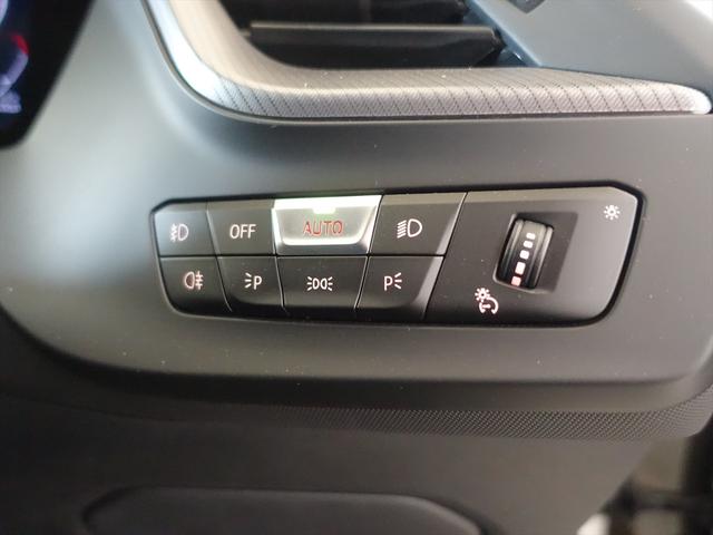 2シリーズ 218d グランクーペ Mスポーツ シートヒーター パワーシート トランクスルー フロアマット コネクテッド機能 ナビ 音楽プレーヤー接続 Bluetooth接続 ETC サンルーフ・ガラスルーフ LEDヘッドライト バックモニター(27枚目)