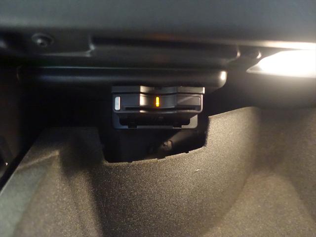 ＧＬＡクラス ＧＬＡ２５０　４マチック　スポーツ　レーダーセーフティパッケージ　シートヒーター　パワーシート　トランクスルー　フロアマット　ナビ　ＣＤ　ミュージックサーバー　音楽プレーヤー接続　Ｂｌｕｅｔｏｏｔｈ接続　ＴＶ　ＤＶＤ再生　ＥＴＣ（21枚目）