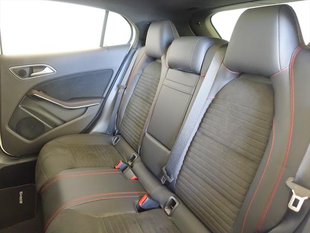 ＧＬＡクラス ＧＬＡ２５０　４マチック　スポーツ　レーダーセーフティパッケージ　シートヒーター　パワーシート　トランクスルー　フロアマット　ナビ　ＣＤ　ミュージックサーバー　音楽プレーヤー接続　Ｂｌｕｅｔｏｏｔｈ接続　ＴＶ　ＤＶＤ再生　ＥＴＣ（22枚目）