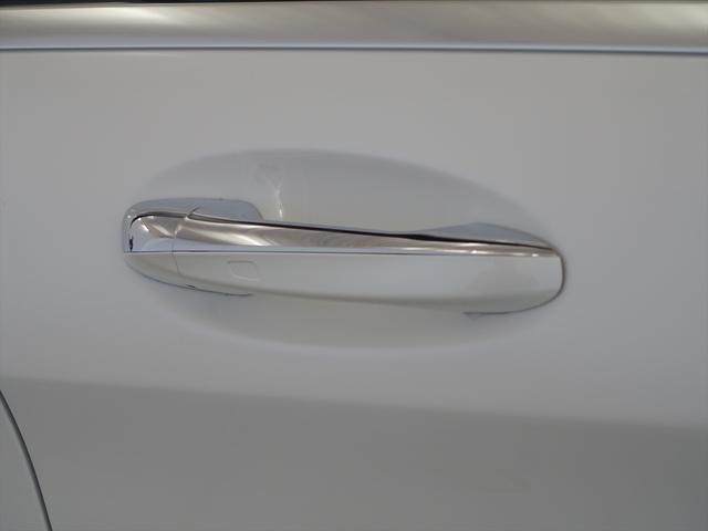 Sクラス S400 ハイブリッド ラグジュアリーパッケージ シートヒーター パワーシート フロアマット ナビ CD ミュージックサーバー 音楽プレーヤー接続 Bluetooth接続 TV DVD再生 ETC サンルーフ・ガラスルーフ(27枚目)