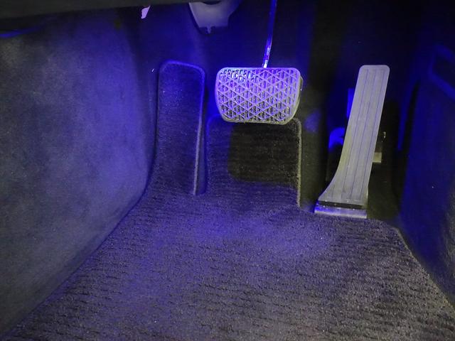 Sクラス S400 ハイブリッド ラグジュアリーパッケージ シートヒーター パワーシート フロアマット ナビ CD ミュージックサーバー 音楽プレーヤー接続 Bluetooth接続 TV DVD再生 ETC サンルーフ・ガラスルーフ(28枚目)