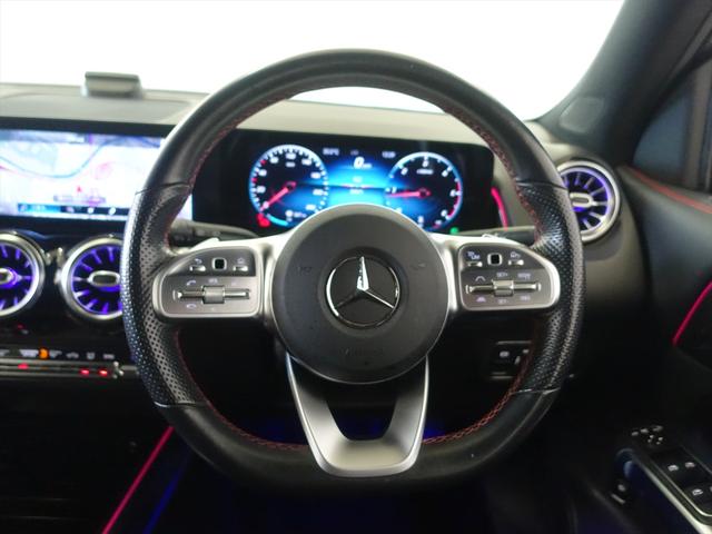 GLB GLB200 d AМGライン ナビゲーションパッケージ シートヒーター パワーシート 3列シート トランクスルー コネクテッド機能 ナビ 音楽プレーヤー接続 Bluetooth接続 TV ETC LEDヘッドライト 電動リアゲート(17枚目)