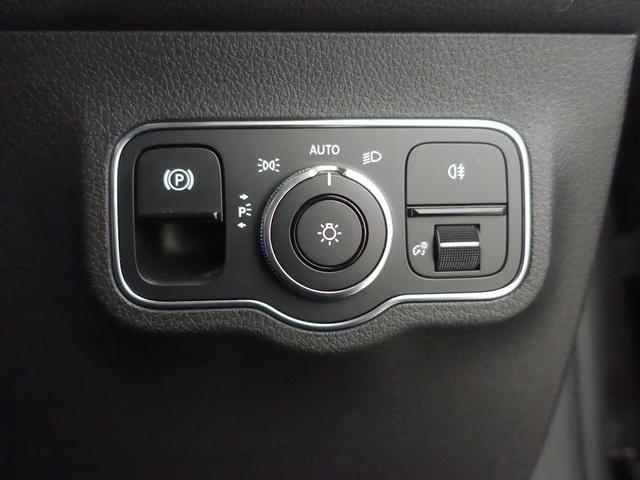 GLB GLB200 d AМGライン ナビゲーションパッケージ シートヒーター パワーシート 3列シート トランクスルー コネクテッド機能 ナビ 音楽プレーヤー接続 Bluetooth接続 TV ETC LEDヘッドライト 電動リアゲート(29枚目)