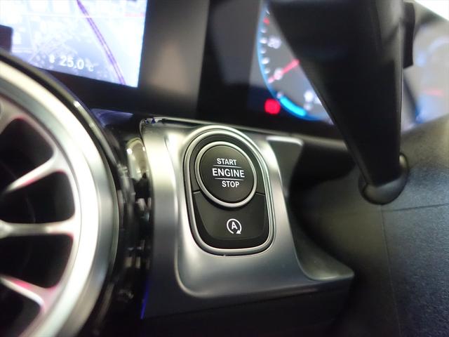 GLB GLB200 d AМGライン ナビゲーションパッケージ シートヒーター パワーシート 3列シート トランクスルー コネクテッド機能 ナビ 音楽プレーヤー接続 Bluetooth接続 TV ETC LEDヘッドライト 電動リアゲート(30枚目)