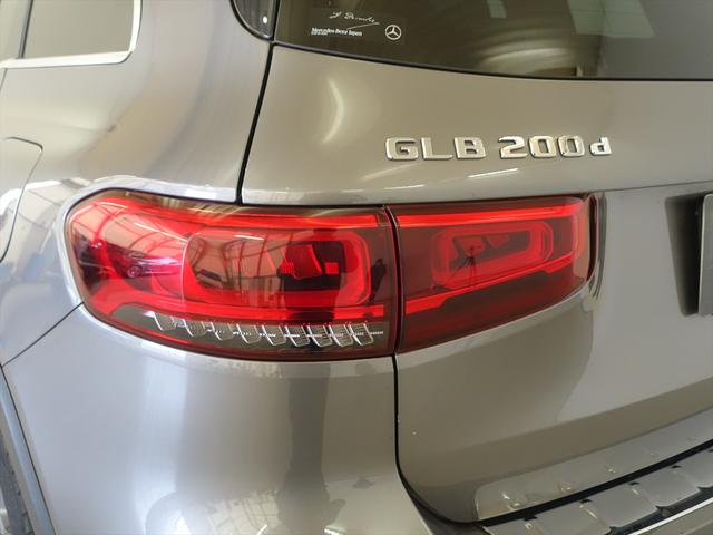 GLB GLB200 d AМGライン ナビゲーションパッケージ シートヒーター パワーシート 3列シート トランクスルー コネクテッド機能 ナビ 音楽プレーヤー接続 Bluetooth接続 TV ETC LEDヘッドライト 電動リアゲート(31枚目)