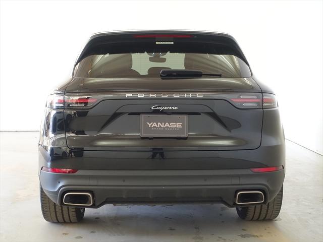 カイエン ベースグレード シートヒーター パワーシート トランクスルー フロアマット ナビ 音楽プレーヤー接続 Bluetooth接続 ETC LEDヘッドライト 電動リアゲート 全周囲カメラ フロントカメラ サイドカメラ(3枚目)