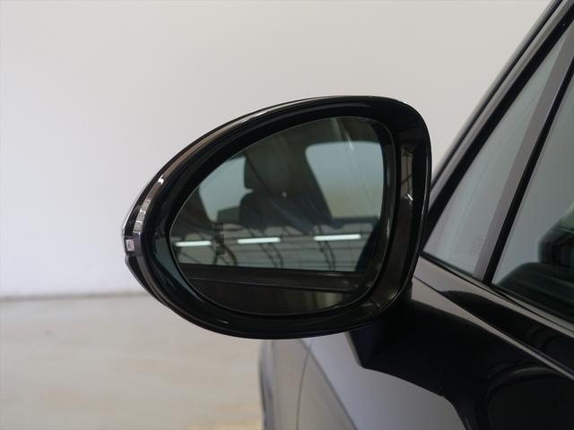 カイエン ベースグレード シートヒーター パワーシート トランクスルー フロアマット ナビ 音楽プレーヤー接続 Bluetooth接続 ETC LEDヘッドライト 電動リアゲート 全周囲カメラ フロントカメラ サイドカメラ(6枚目)