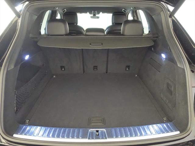 カイエン ベースグレード シートヒーター パワーシート トランクスルー フロアマット ナビ 音楽プレーヤー接続 Bluetooth接続 ETC LEDヘッドライト 電動リアゲート 全周囲カメラ フロントカメラ サイドカメラ(24枚目)