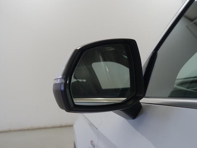 Q5 40 TDI クワトロ スポーツ シートヒーター パワーシート トランクスルー フロアマット コネクテッド機能 ナビ CD ミュージックサーバー 音楽プレーヤー接続 Bluetooth接続 TV DVD再生 ETC LEDヘッドライト(6枚目)