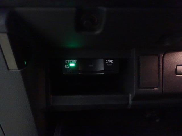 Q5 40 TDI クワトロ スポーツ シートヒーター パワーシート トランクスルー フロアマット コネクテッド機能 ナビ CD ミュージックサーバー 音楽プレーヤー接続 Bluetooth接続 TV DVD再生 ETC LEDヘッドライト(21枚目)