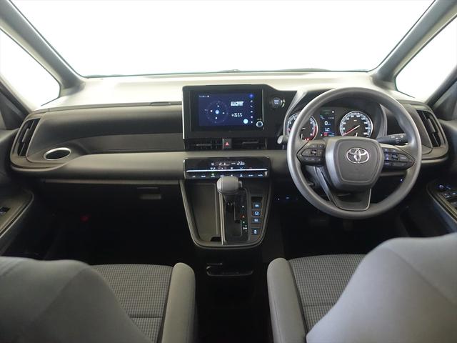 ノア X 3列シート トランクスルー フロアマット 音楽プレーヤー接続 Bluetooth接続 ETC LEDヘッドライト スライドドア バックモニター 盗難防止 衝突被害軽減ブレーキ 横滑り防止装置(12枚目)