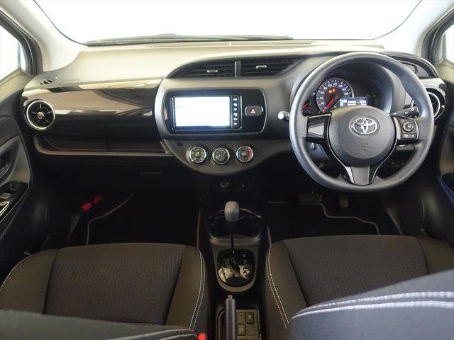 ヴィッツ F セーフティーエディションII トランクスルー コネクテッド機能 ナビ CD 音楽プレーヤー接続 Bluetooth接続 TV DVD再生 ETC バックモニター 盗難防止 横滑り防止装置 アイドリングストップ 定期点検記録簿(12枚目)